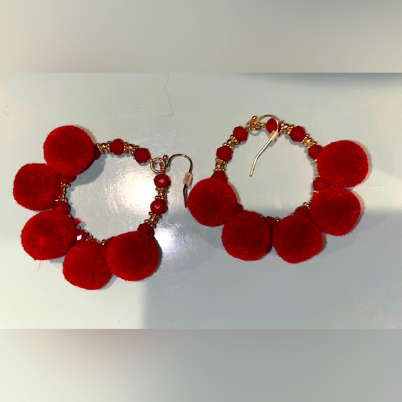 Kendra Scott Earrings - Picture 1 of 5